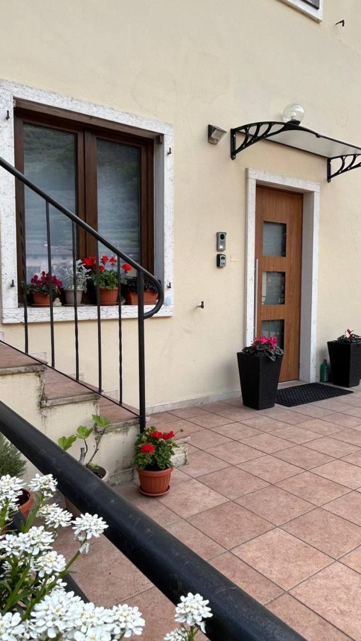 Garda View Apartment Tenno Luaran gambar